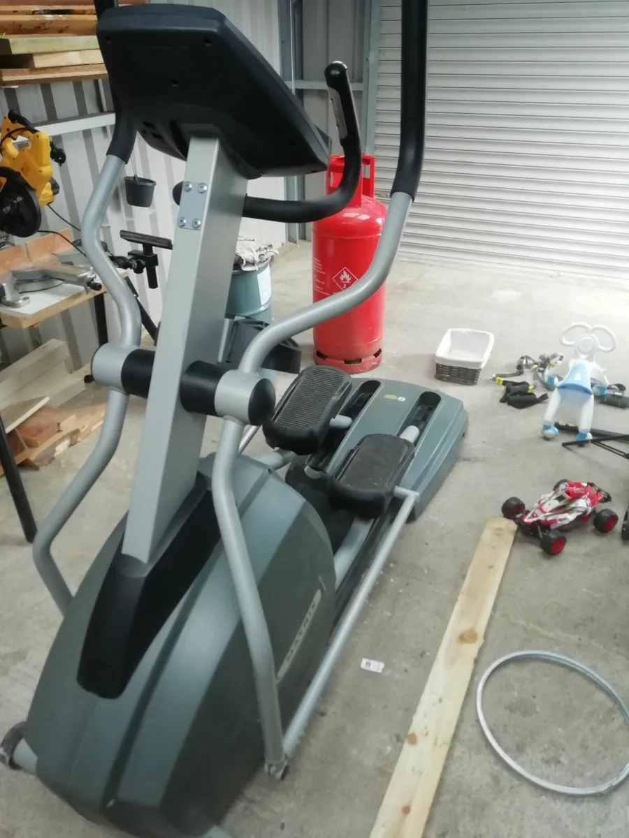 Squat rack, weights, accessories, cross trainer - Image 2