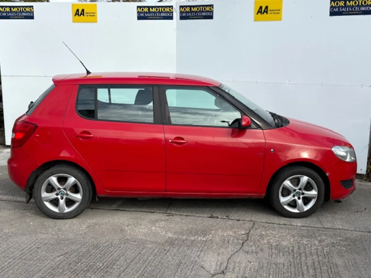 Skoda Fabia 2012 1.6 diesel - Image 2