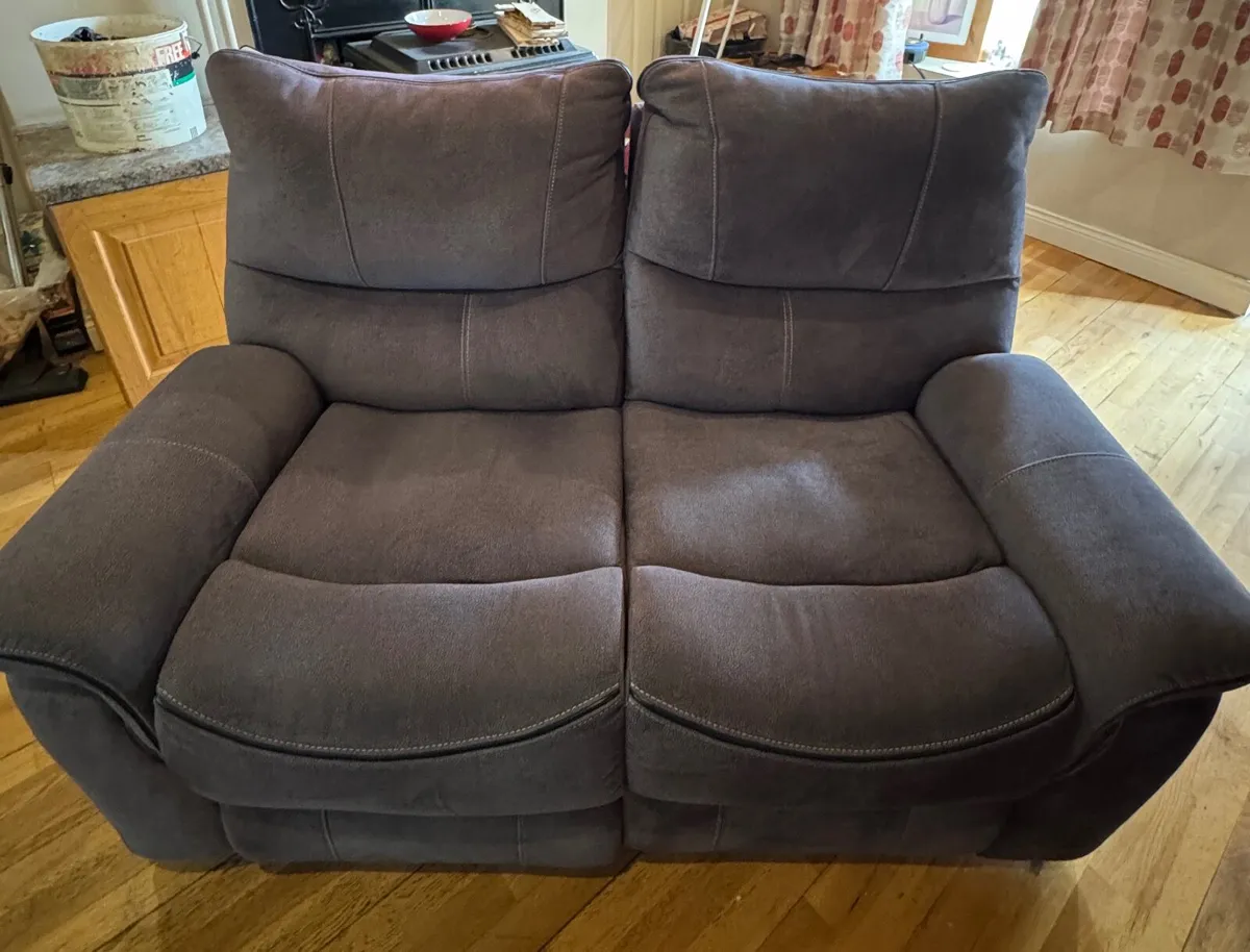 3 seater & 2 seater matching recliner sofa set - Image 4