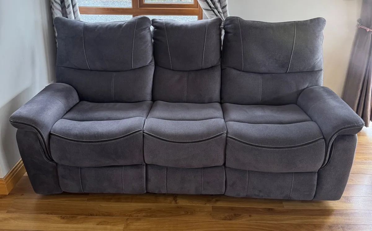 3 seater & 2 seater matching recliner sofa set - Image 1