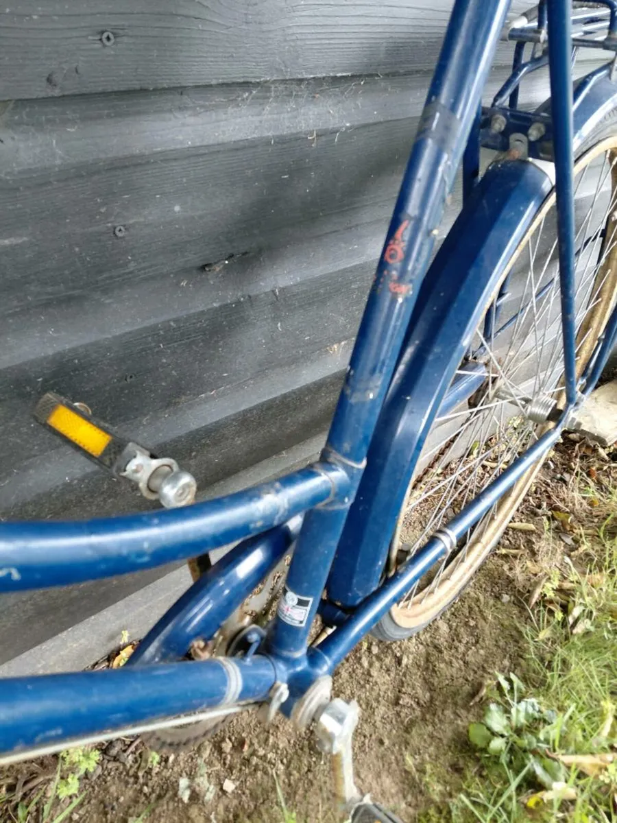 Vintage Raleigh Bike - Image 2