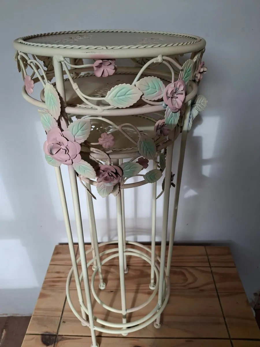 Nest of  tables - Image 3