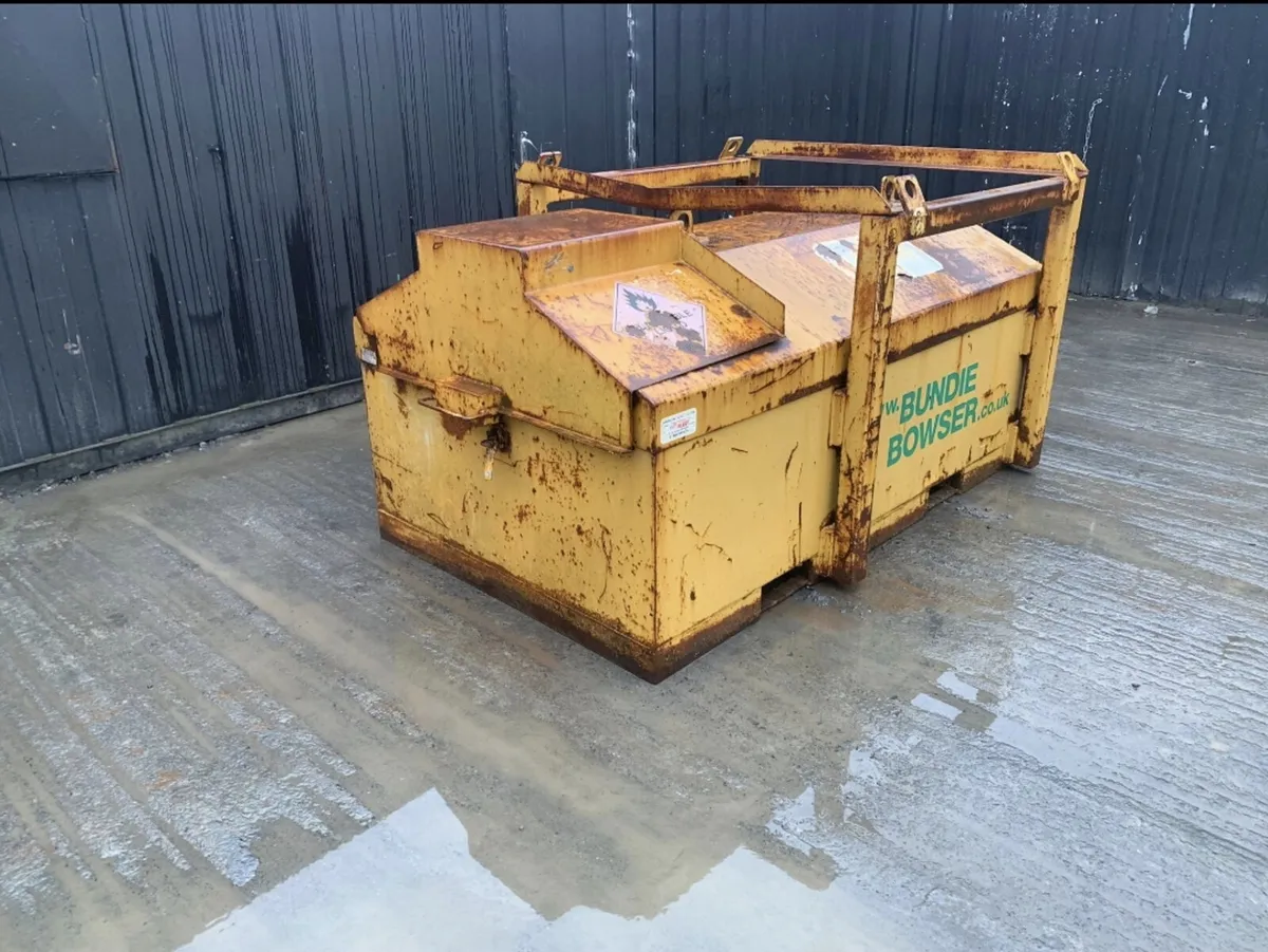 Static Bunded 1000L Fuel Bowser - Image 1