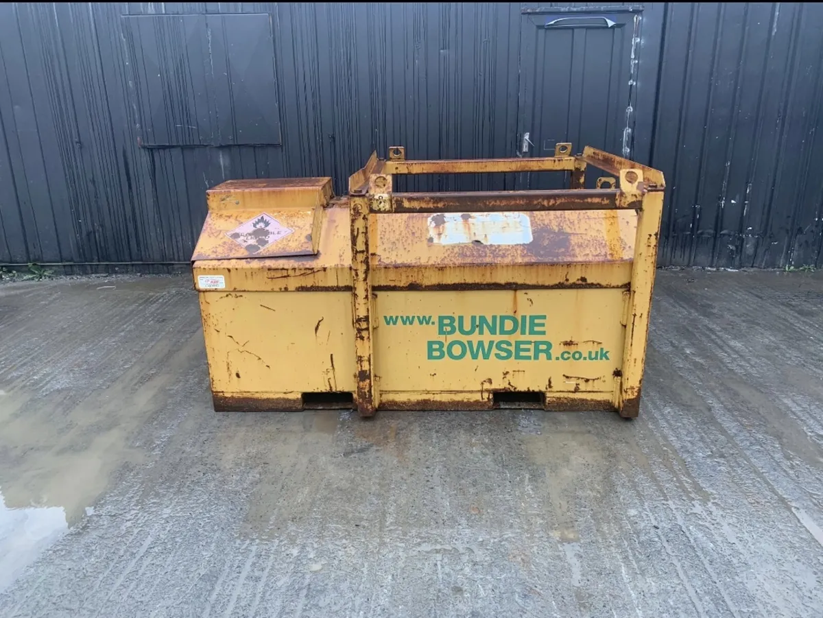 Static Bunded 1000L Fuel Bowser - Image 2