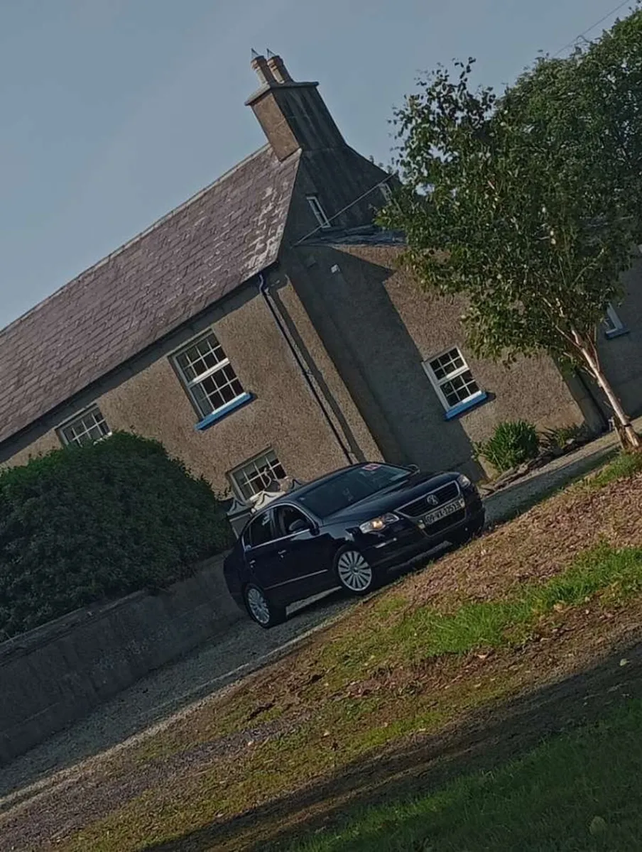 Volkswagen Passat - Image 1