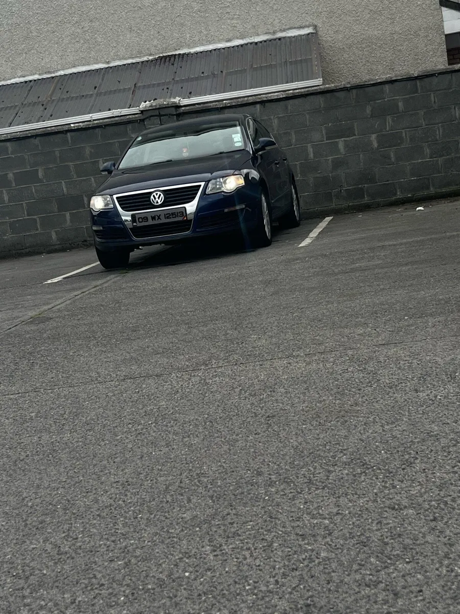 Volkswagen Passat - Image 3