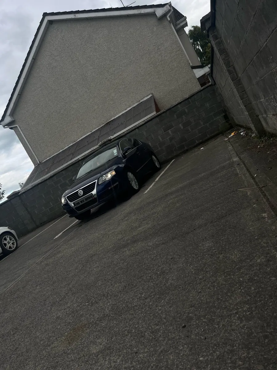 Volkswagen Passat - Image 4