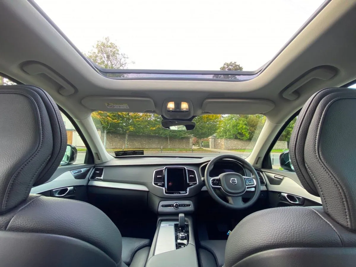 Volvo XC90 Recharge T8 Plus AWD - Image 3