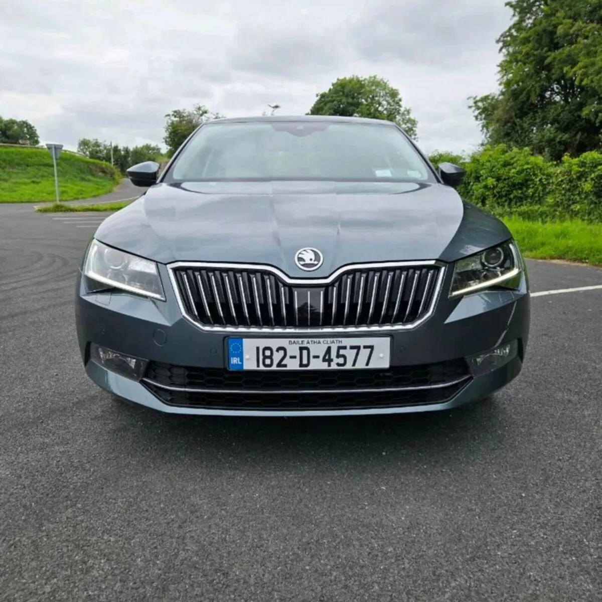 Skoda Superb 2018 - Image 2