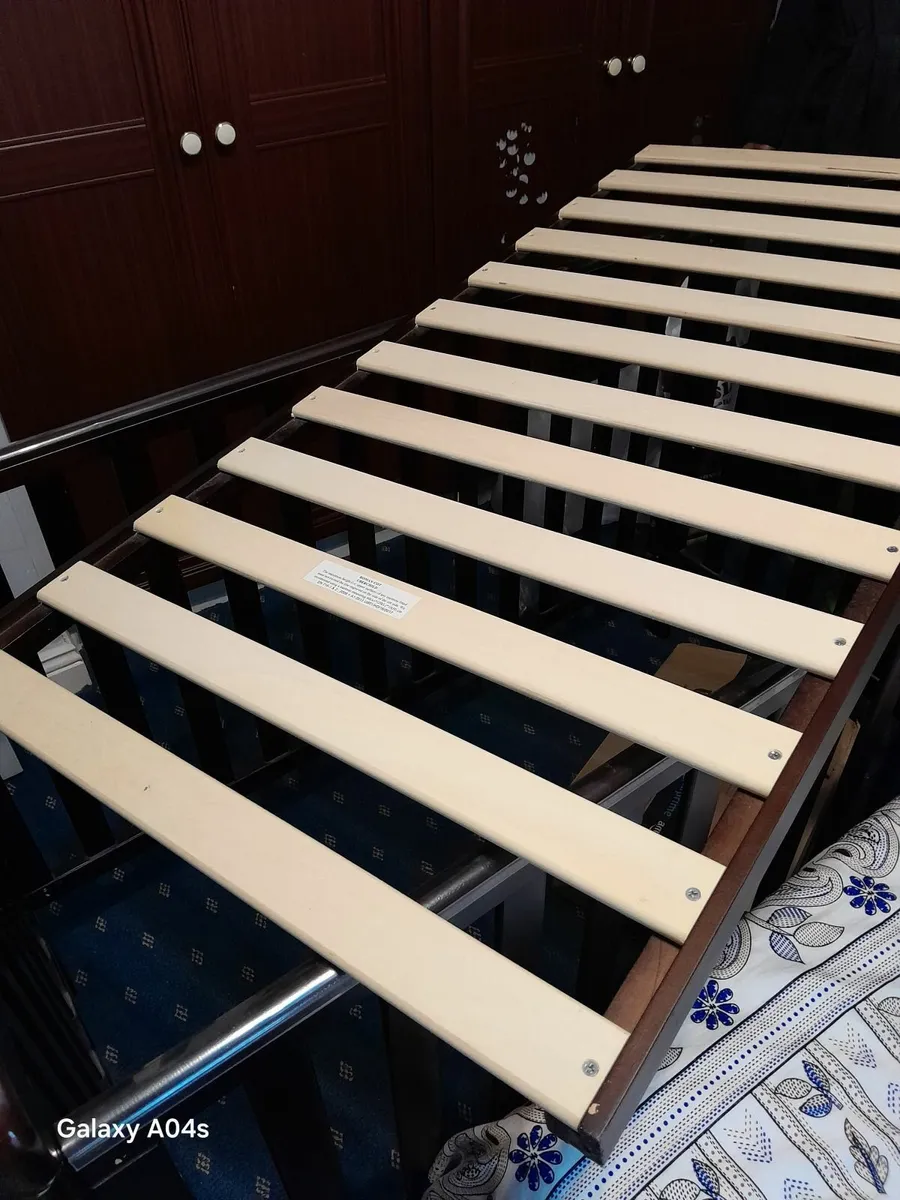Baby cot - Image 3