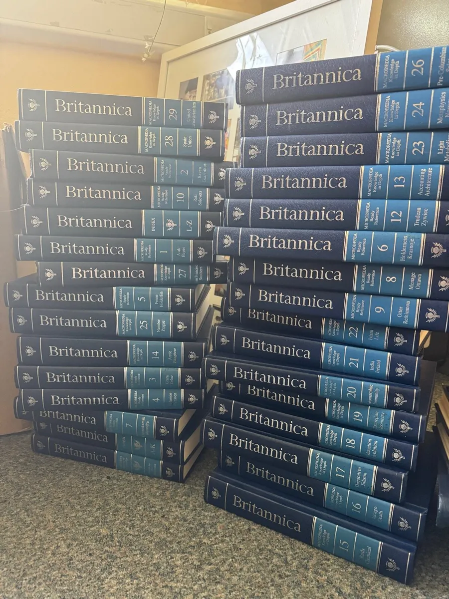 Encyclopaedia britannica books - Image 1
