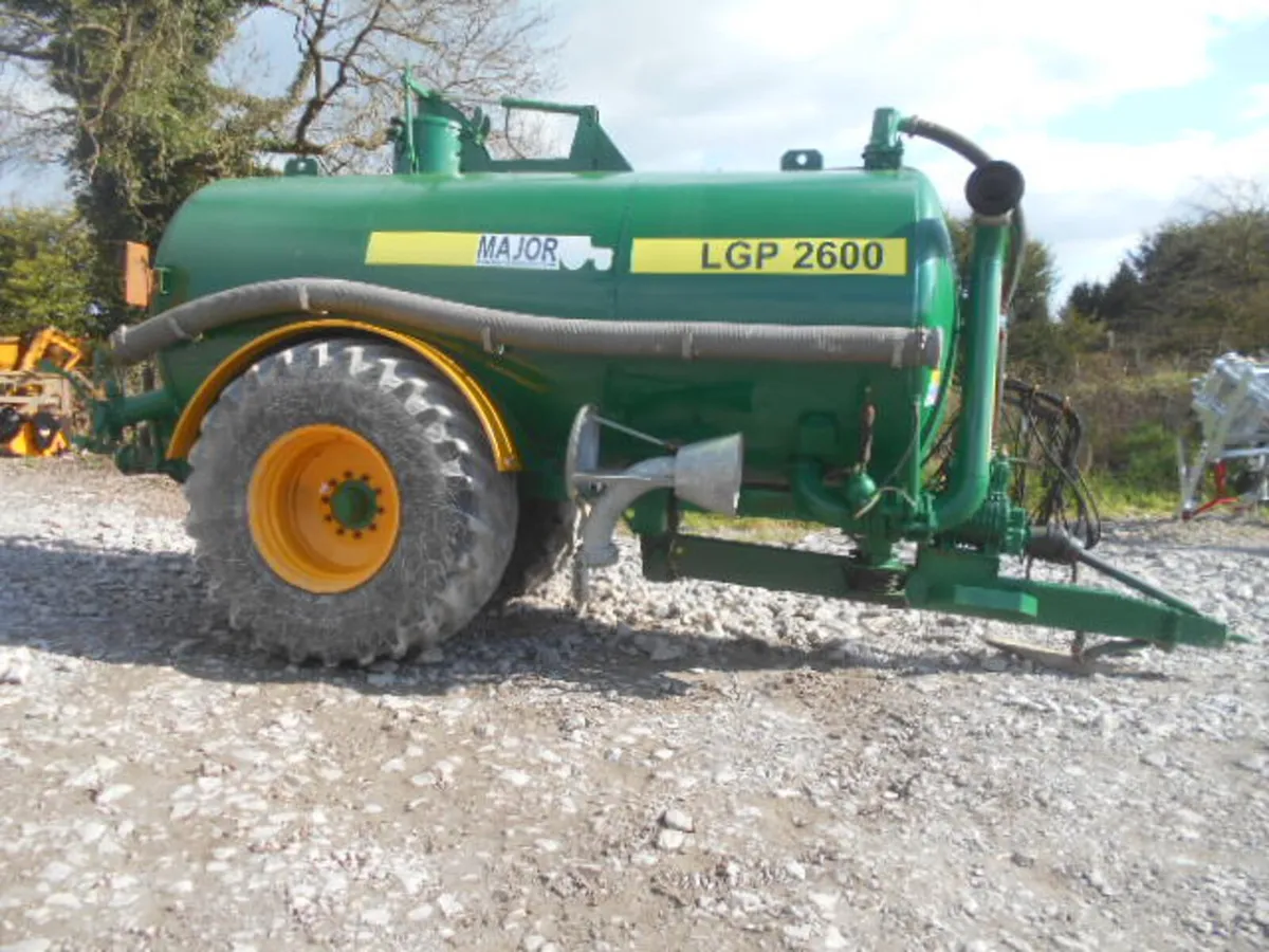 MAJOR 2600 LPG TANKER, WITH SELF FILL - Image 2