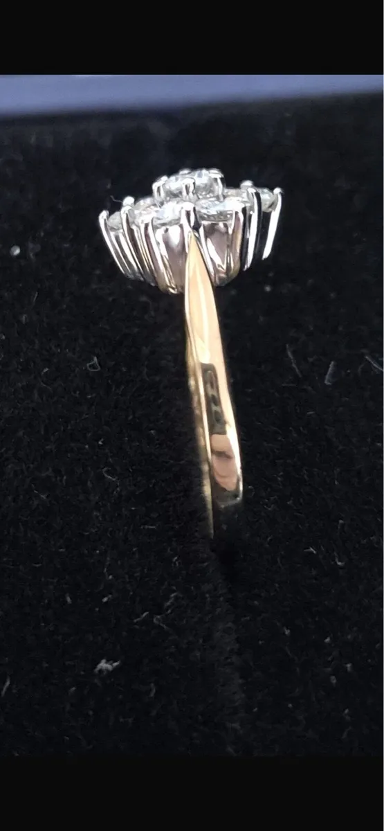 18ct gold natural mined diamonds.size J and half - Image 2