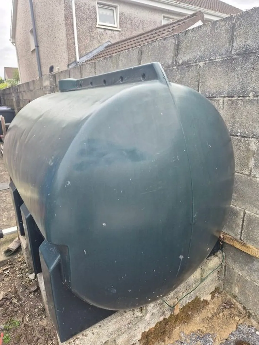 Home Oil tank - Image 1