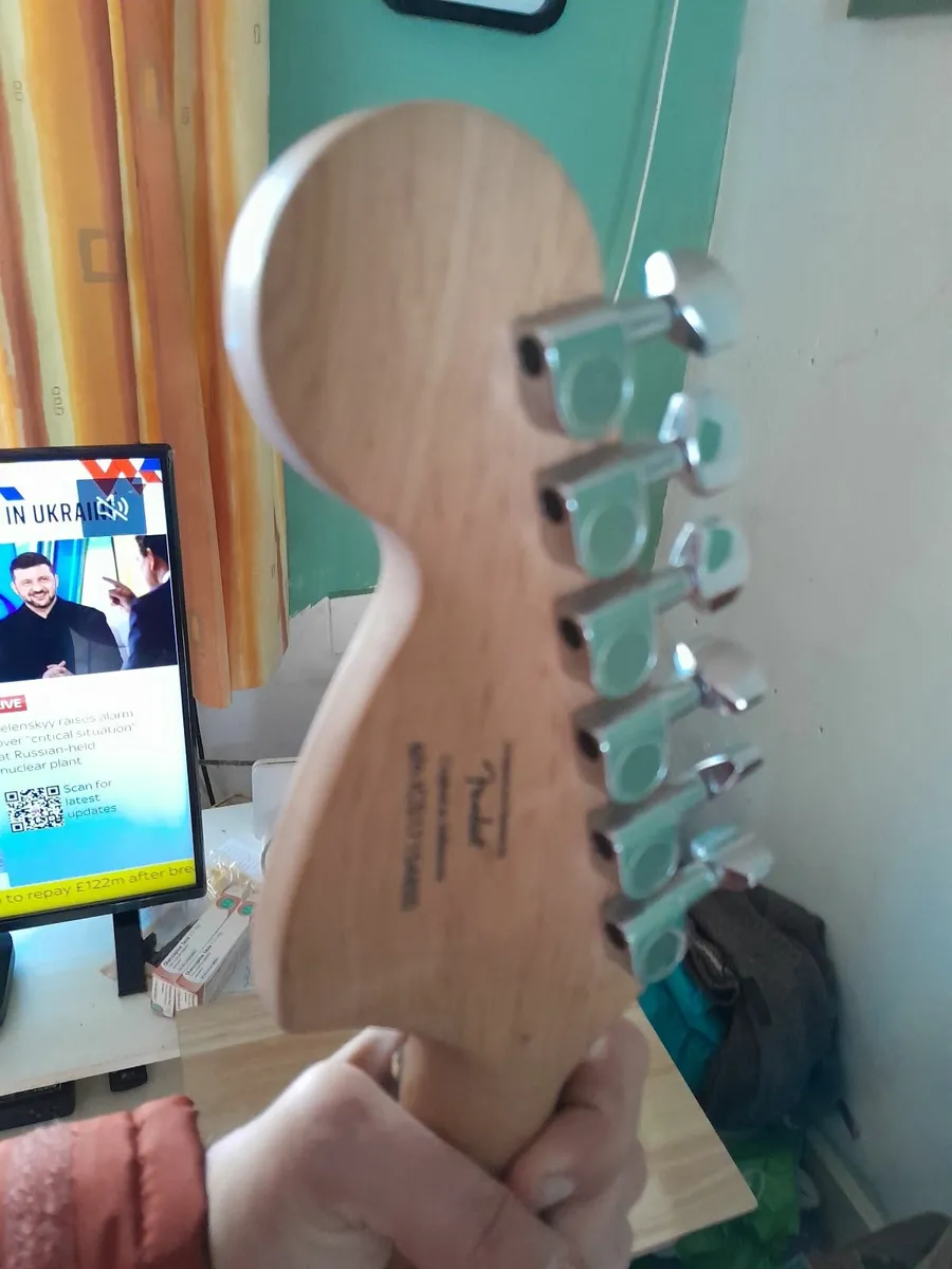 Fender strat Red electric guitar E50 QUICK SALE - Image 2