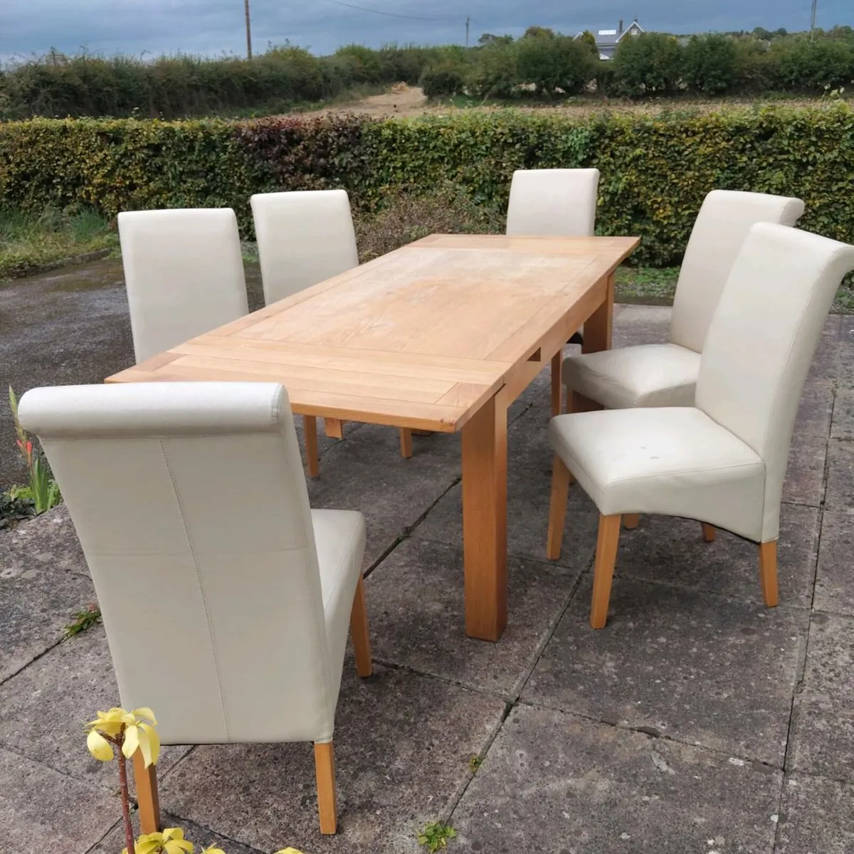 Oak Extending Table and chairs - Image 1