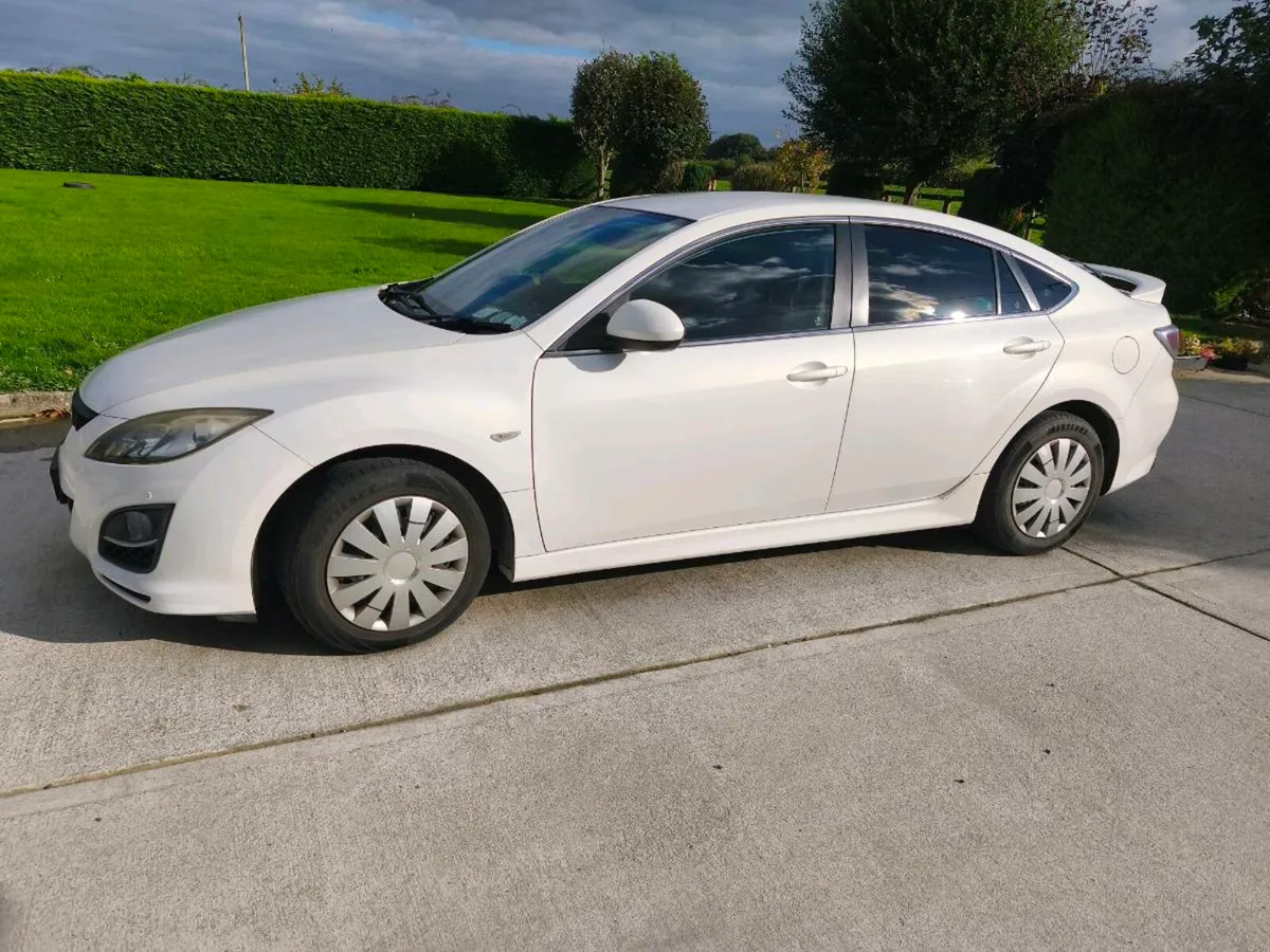 2012 Mazda 6 Hatchback - Image 2