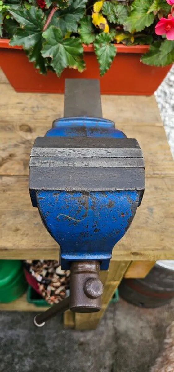 Record No4 bench vice - Image 1