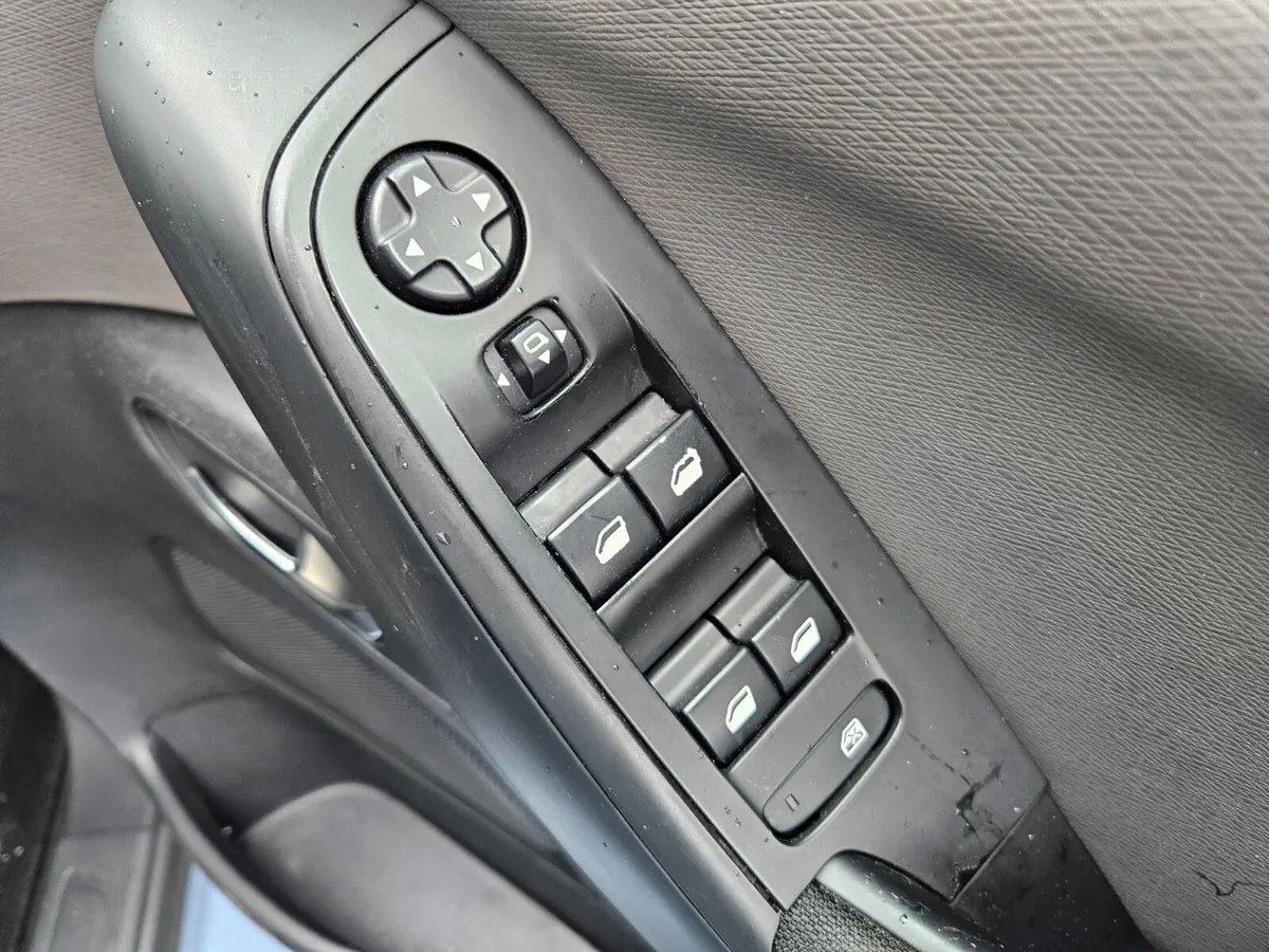 2015 Citroen C4 GRAND PICASSO AUTOMATIC - Image 4