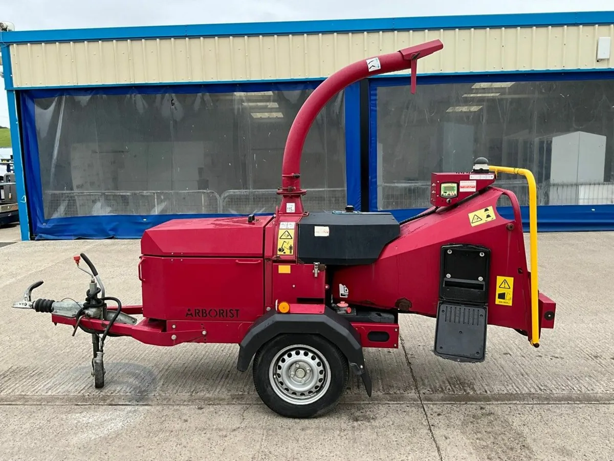 GREENMECH FAST TOW WOOD CHIPPER / SHREDDER - Image 4