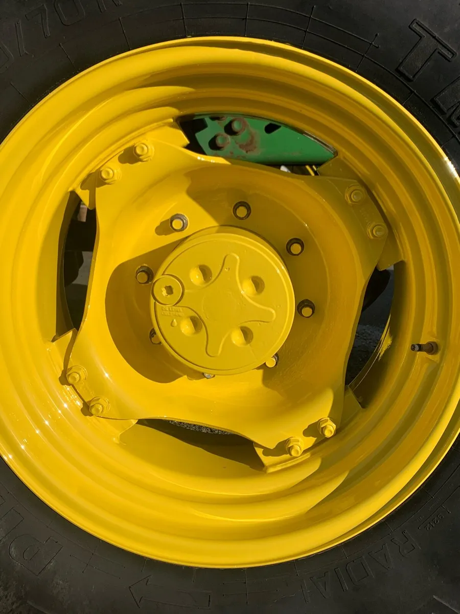 Tractor wheel refurbish - Image 2
