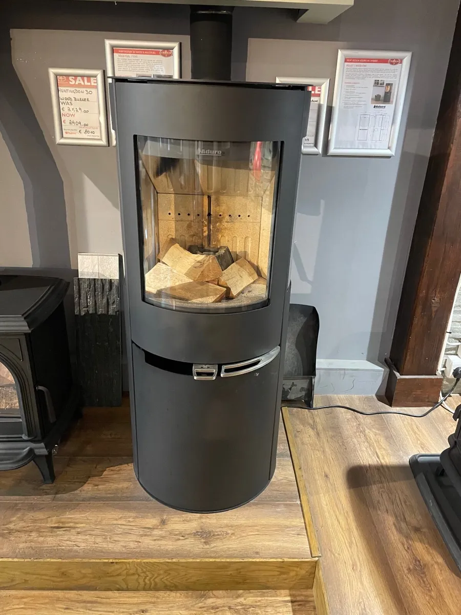 Aduro Pellet & Wood-burning H1 Hybrid Stove - Image 1