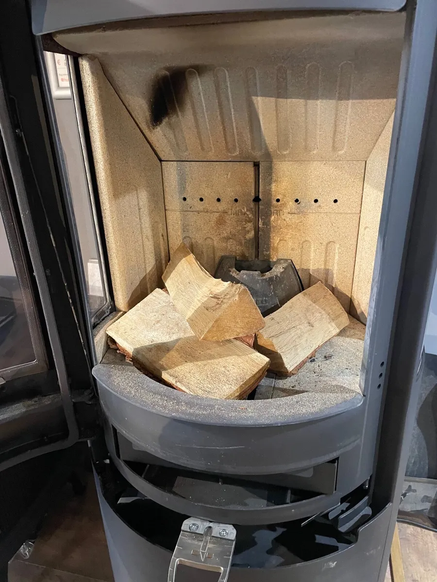 Aduro Pellet & Wood-burning H1 Hybrid Stove - Image 3
