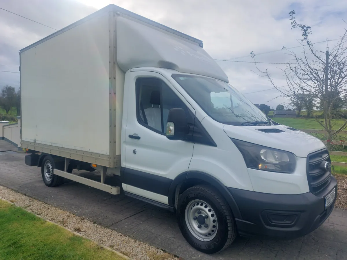 FORD TRANSIT 202' LUTON WITH TAIL LIFT - Image 1