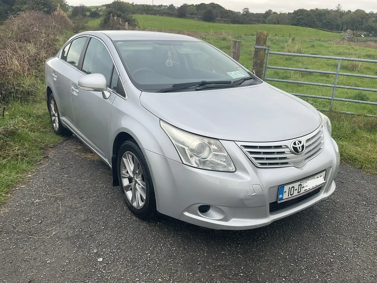 2010 Toyota Avensis - Image 2