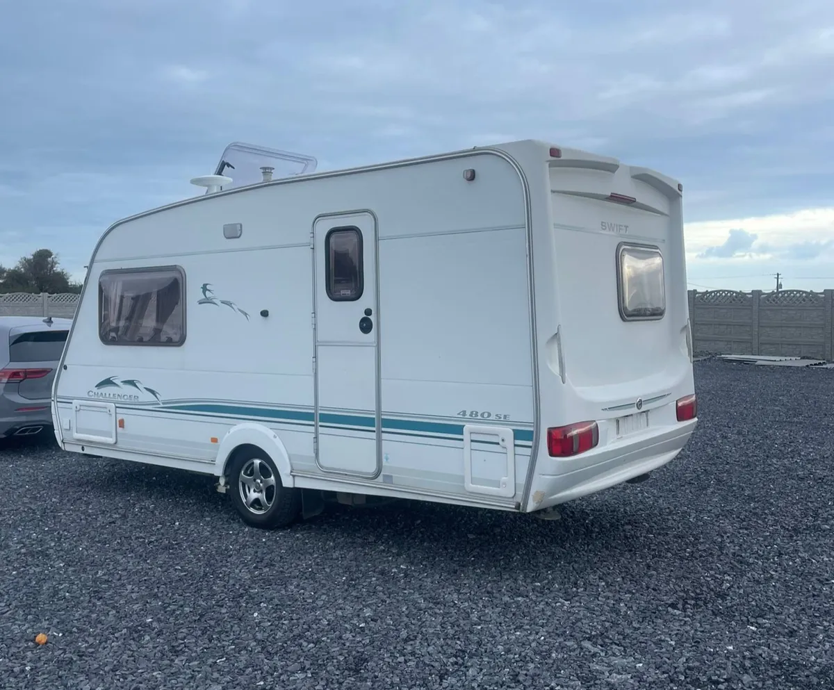 07 Swift 2/3 berth with remote mover & Awning - Image 2