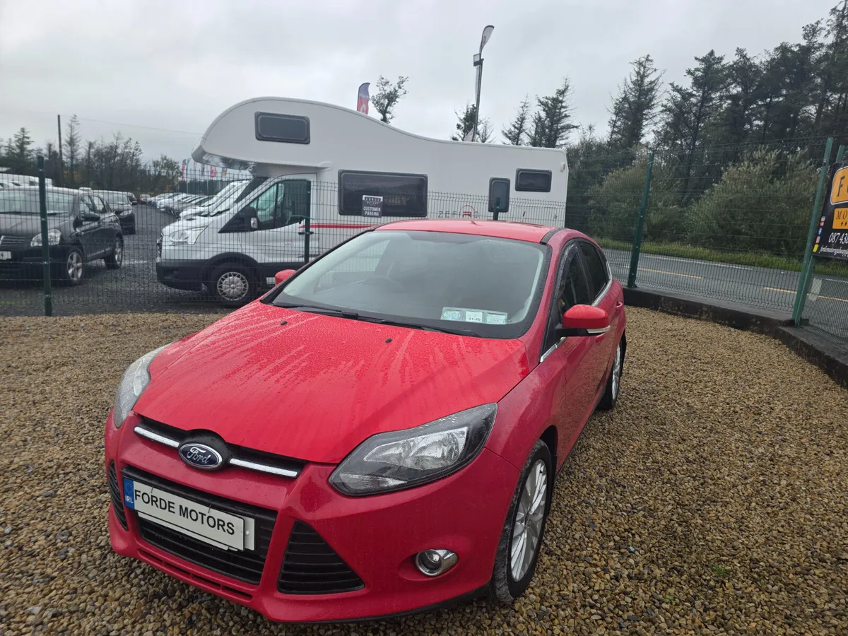 Ford Focus 2012 - Image 2