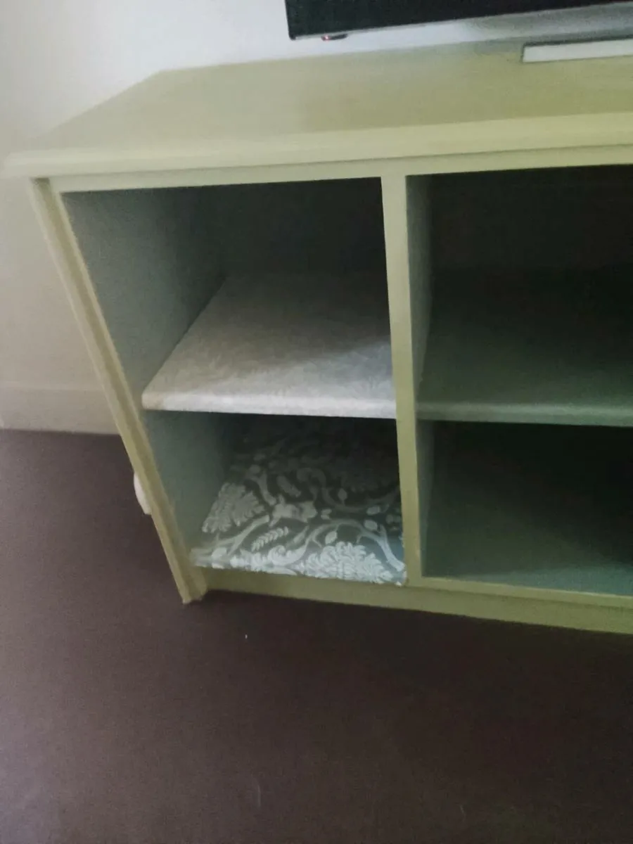 Large solid handmade shelf unit - Image 4