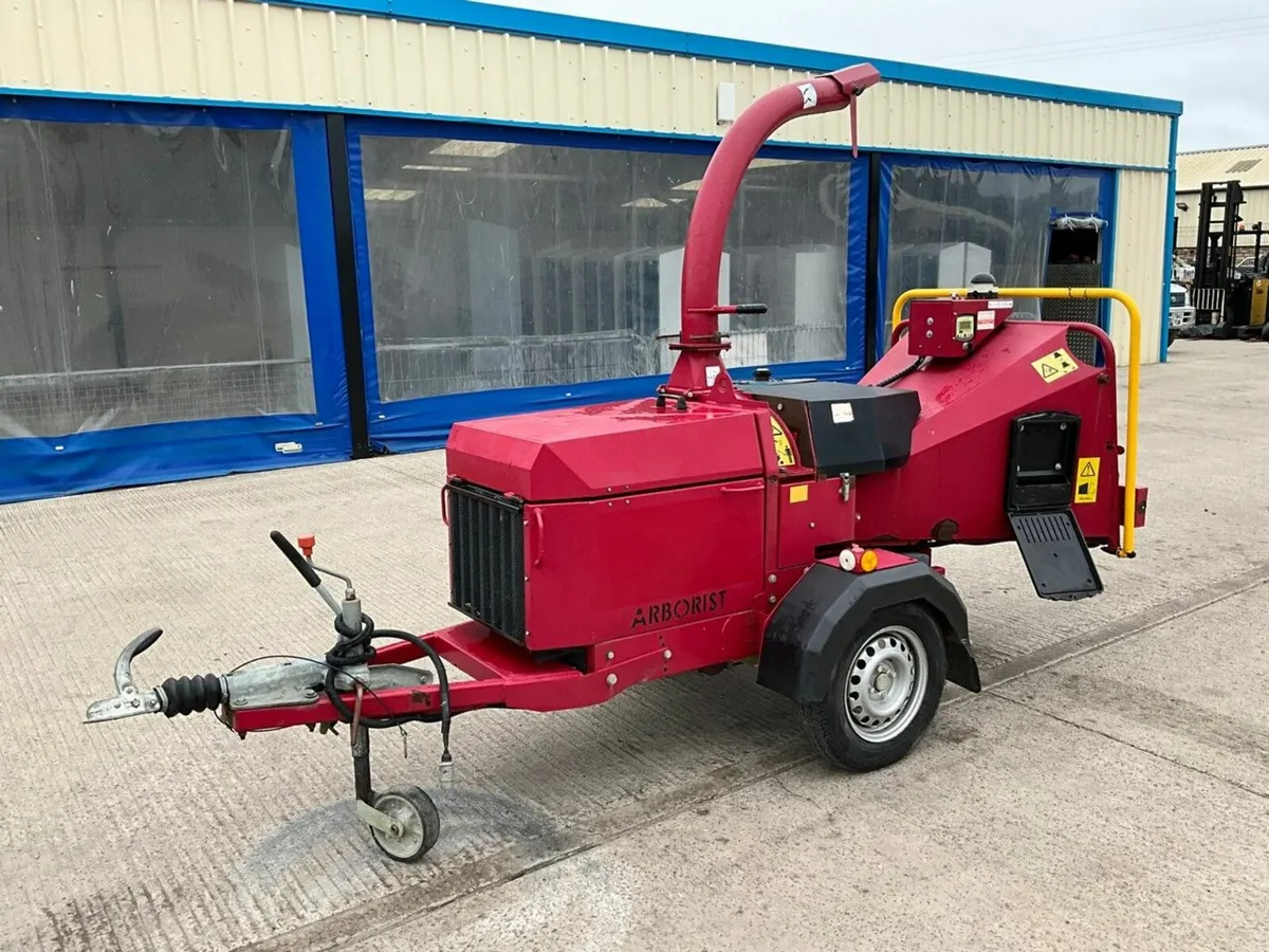 GREENMECH FAST TOW WOOD CHIPPER / SHREDDER - Image 4