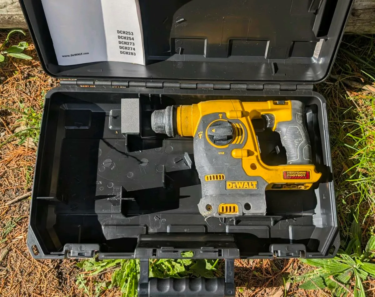 DeWalt 18v SDS+ Hammer Drill 1 - Image 1
