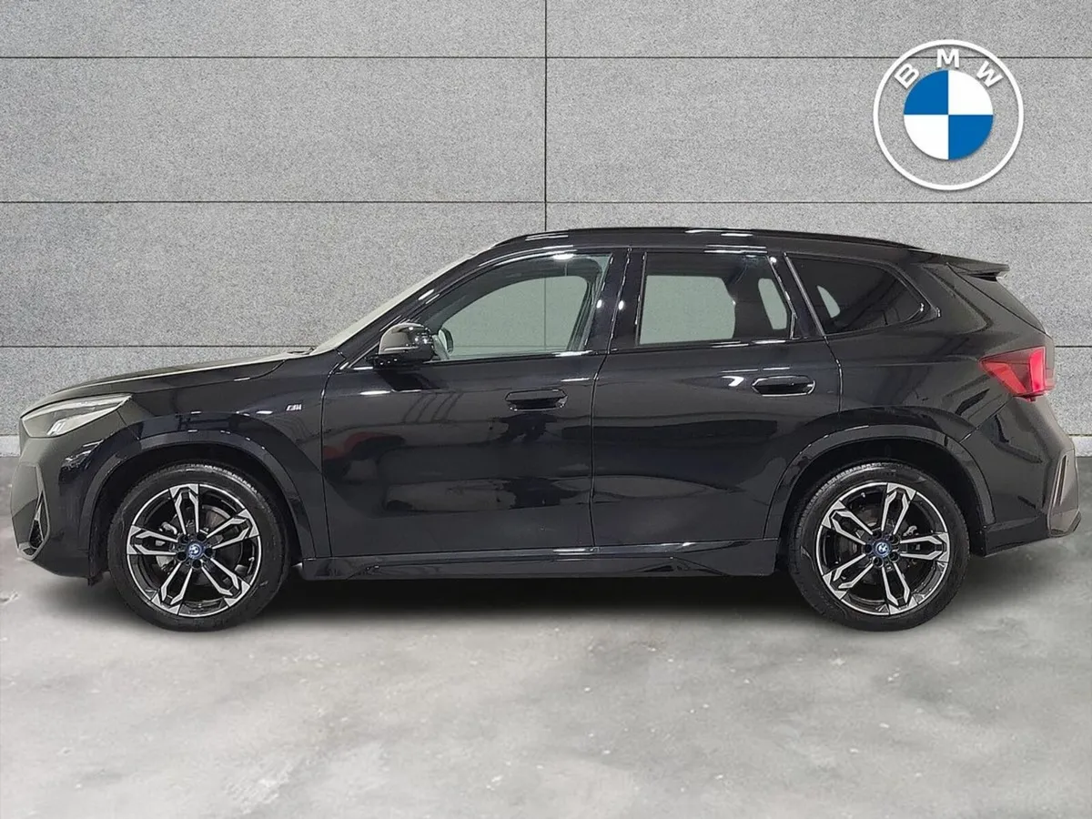 BMW iX1 eDrive20 M Sport - Image 4