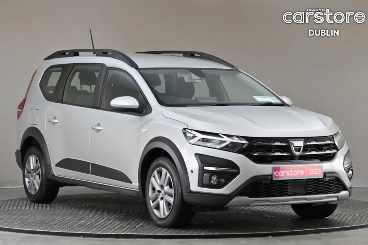 Dacia Jogger 1.0 TCE 110BHP Comfort 6spd 7seats - Image 1