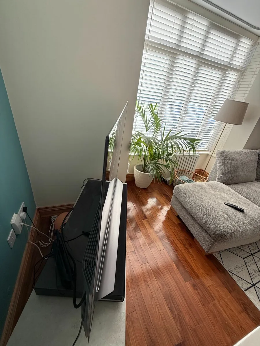 LG55" 4K OLED TV (Under Warranty) & Sonos Soundbar - Image 3