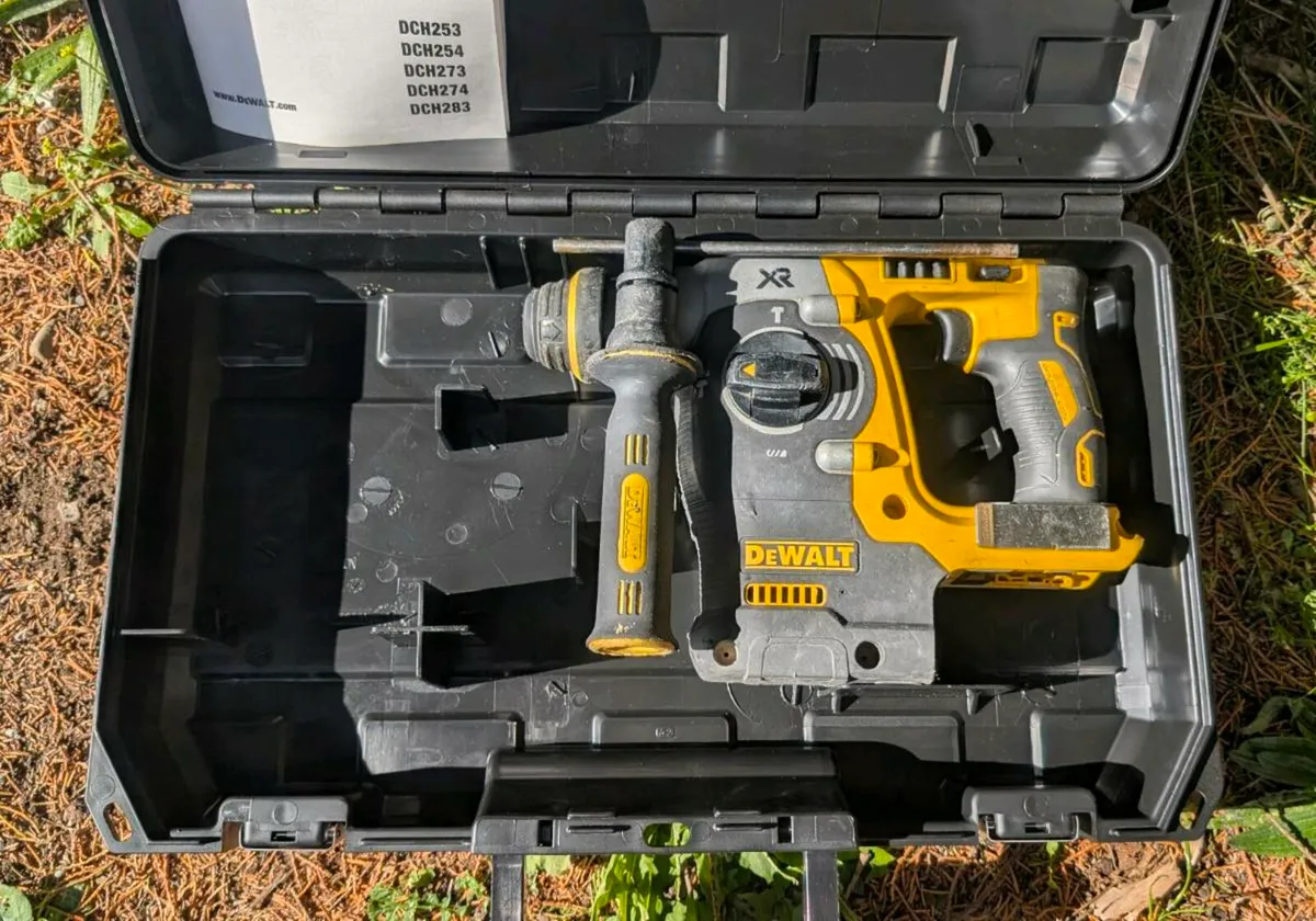DeWalt Brushless 18v SDS+ Hammer Drill - Image 1