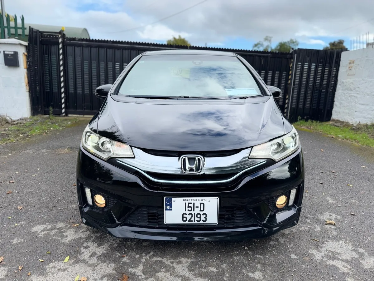 2015 HONDA FIT. MUST SEE. AUTO 1.5L. NEW NCT - Image 2