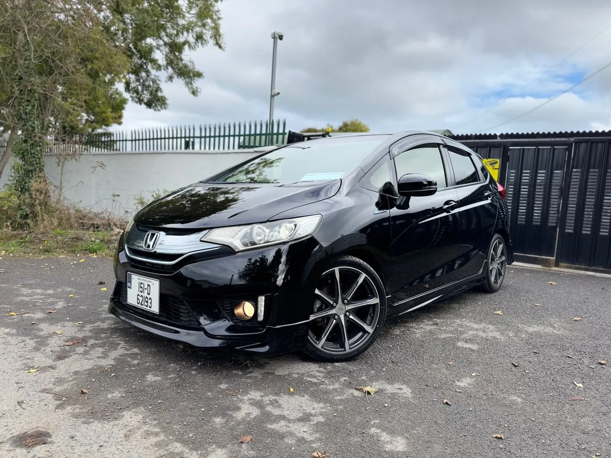 2015 HONDA FIT. MUST SEE. AUTO 1.5L. NEW NCT - Image 3