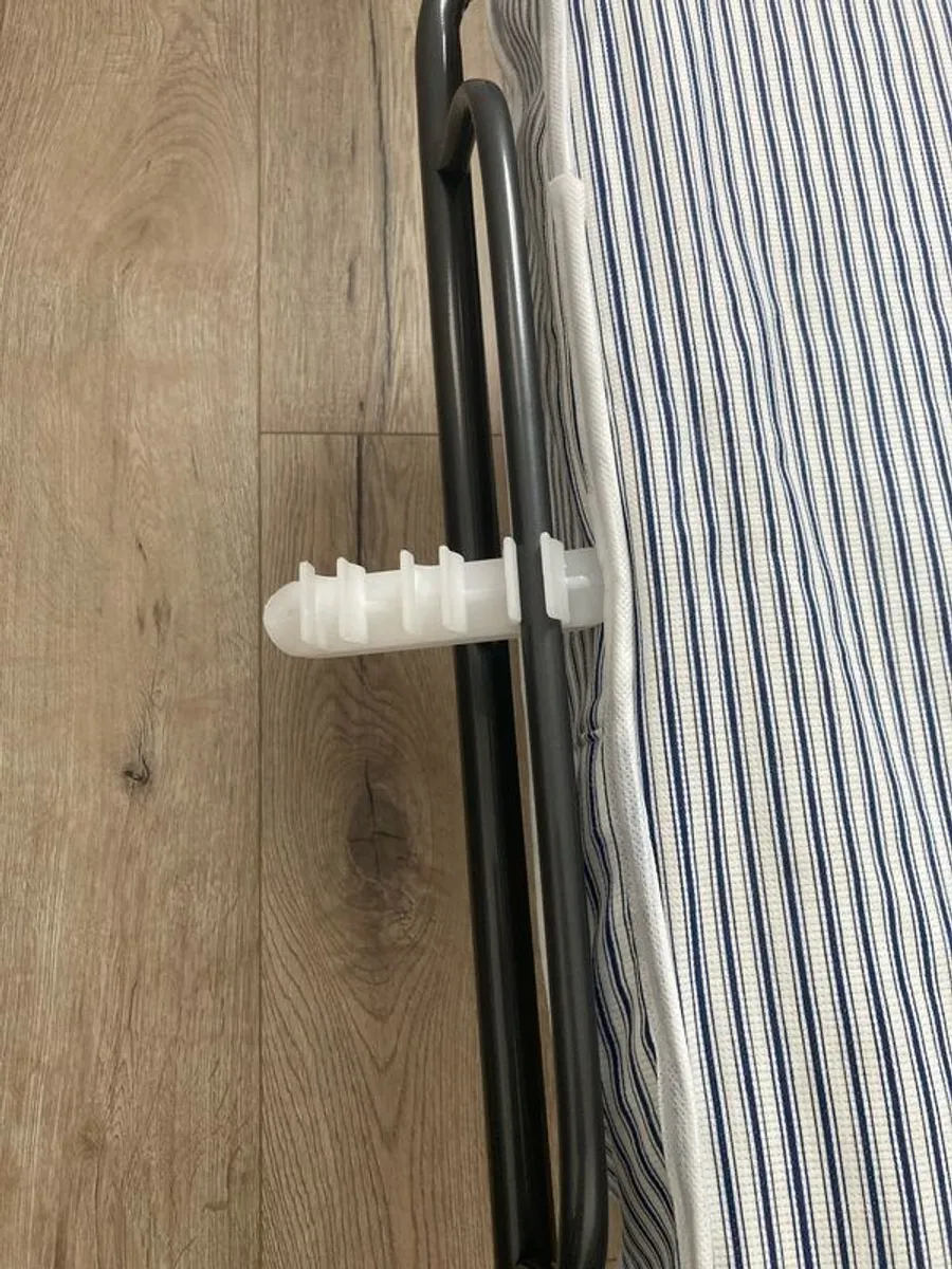 IKEA guest single bed - Image 4