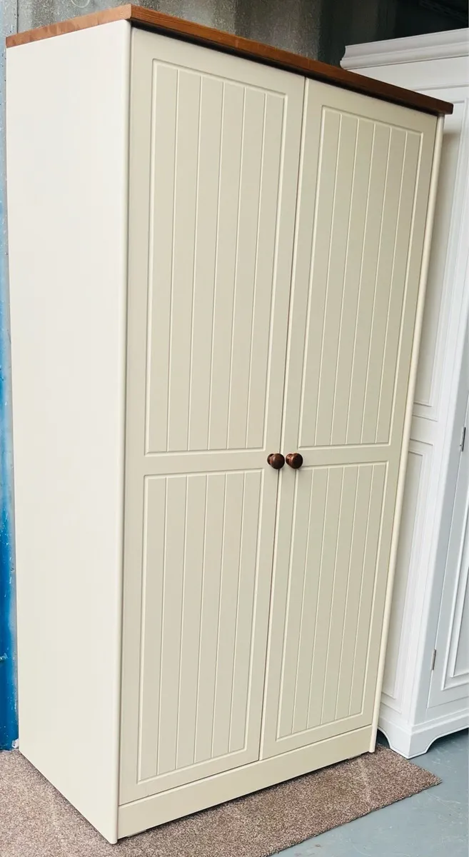 Wardrobe - Image 4