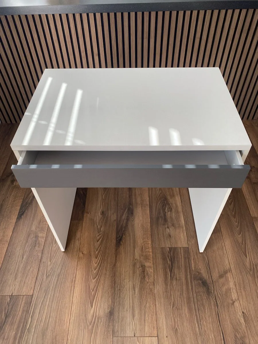 Desk - Image 1