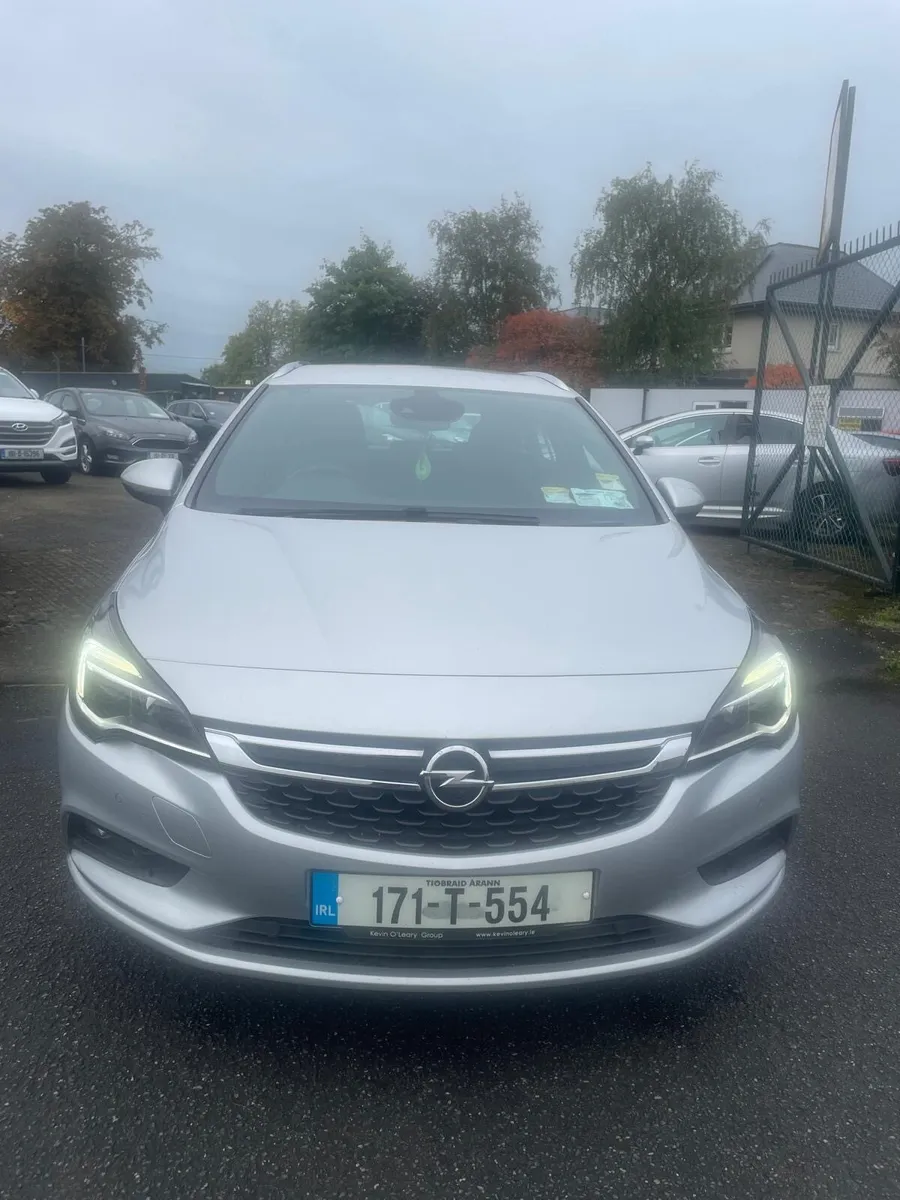 Car - Image 1