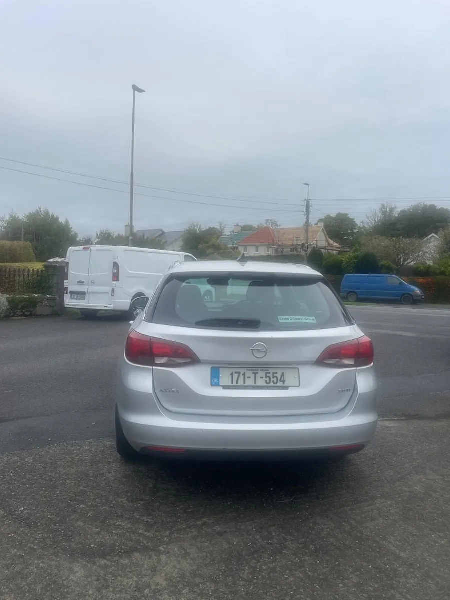Car - Image 3