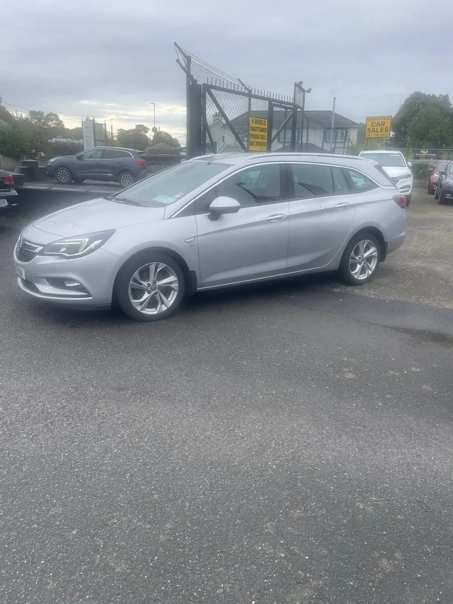 Car - Image 4