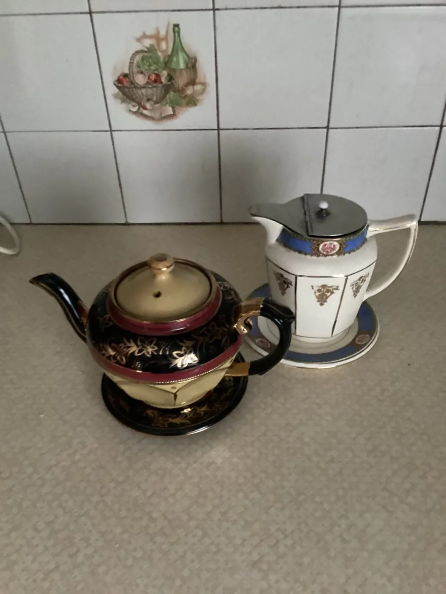 Tea & coffee pot - Image 1