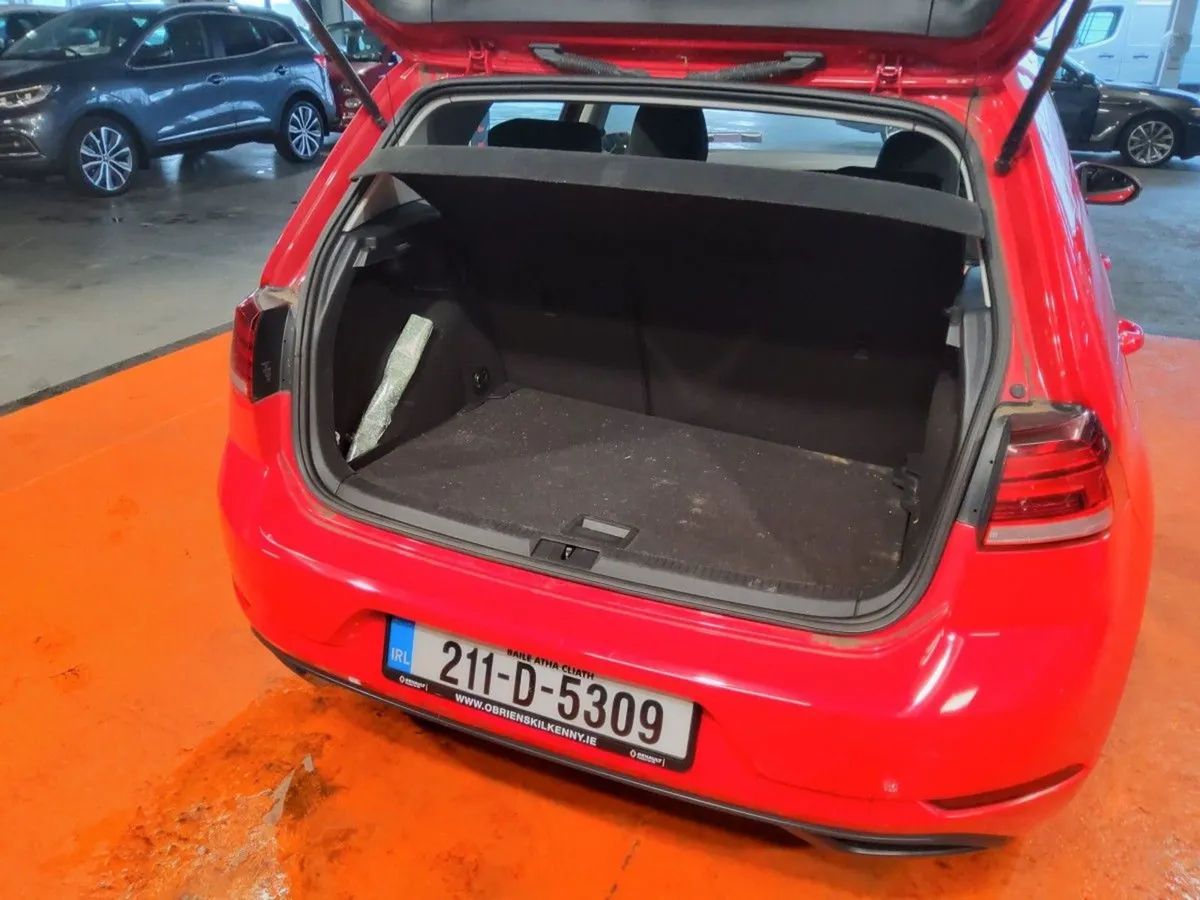 Volkswagen Golf 1.6 TDI 115HP Trendline - Image 3