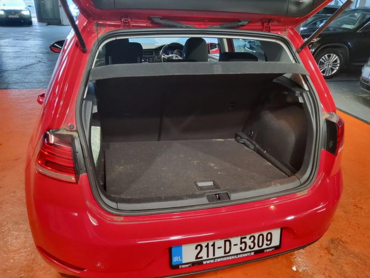 Volkswagen Golf 1.6 TDI 115HP Trendline - Image 4