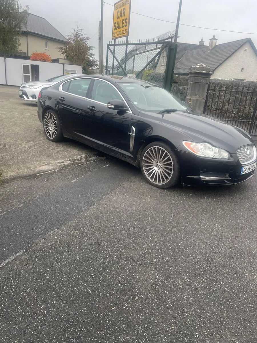 Car - Image 2